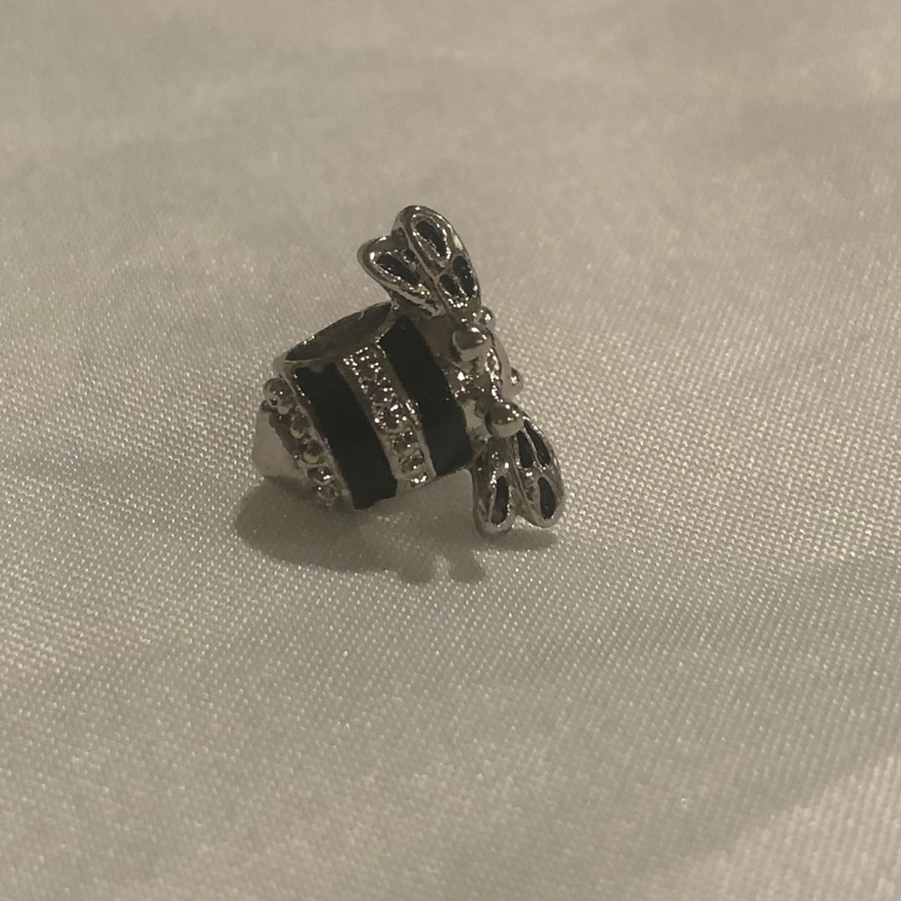 Exclusive Bumblebee Charm